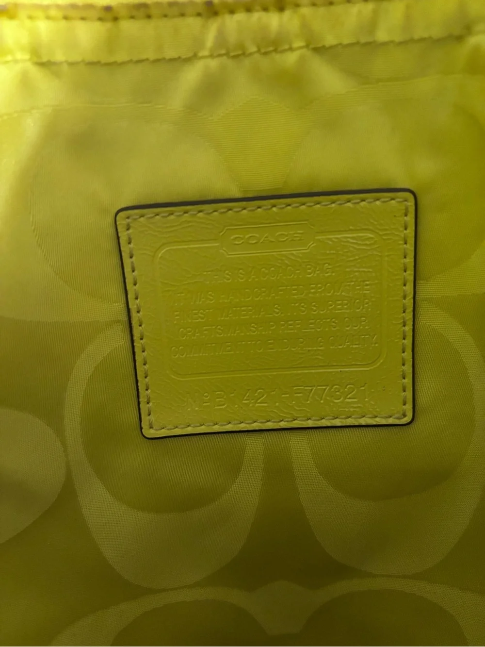 Coach Yellow Signature weekend Tote with Round Logo Plaque - Picture 3 of 4
